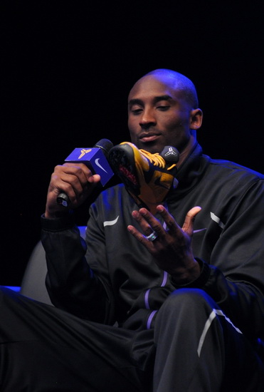 姆巴佩律师：巴黎索要4.4亿欧真离谱；那种口头协议是无效的（姆巴佩律师斥巴黎索赔4.4亿欧离谱：口头协议不具法律效力）