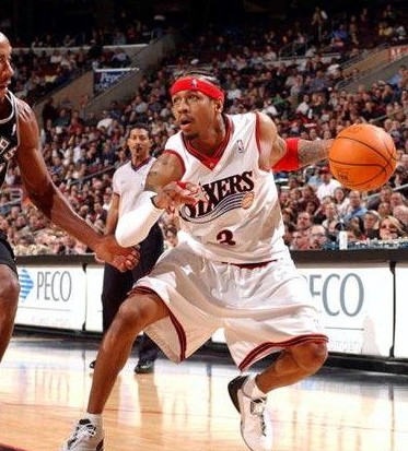 中超转会市场：广州队签下新前锋,（中超转会快讯：广州队完成新前锋签约）