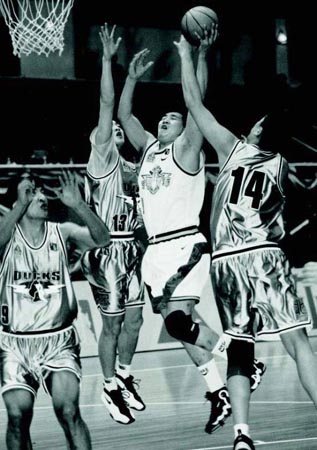 詹卢卡-曼奇尼：意大利渴望参加世界杯，每个人都会全力以赴（詹卢卡-曼奇尼：意大利盼征战世界杯，全队会拼尽全力）