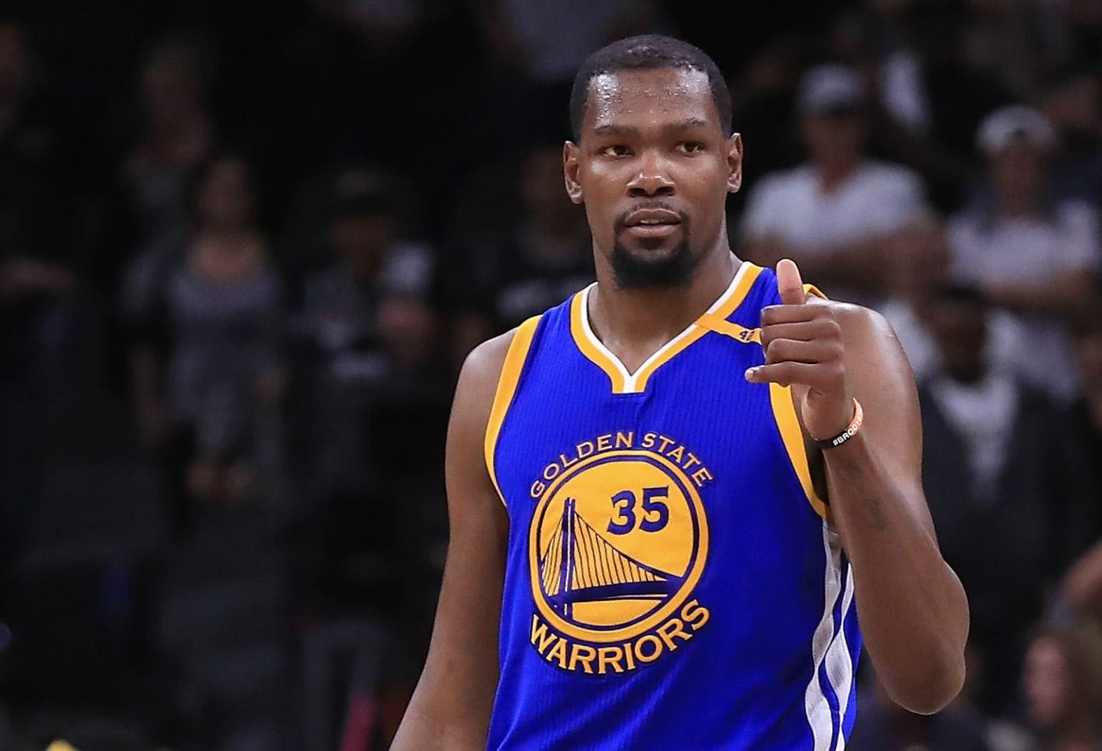 克罗地亚媒体：拜仁球探现场考察哈伊杜克19岁后卫霍达克（克媒称拜仁球探亲赴现场考察哈伊杜克19岁后卫霍达克）